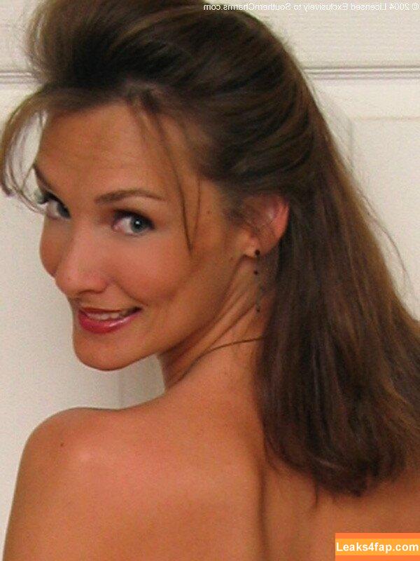 Southern-Charms Reese /  leaked photo photo #1473