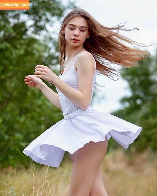 sowa.valeri / SowaValeri / Steklova Essenia / teasingsister leaked photo photo #0063