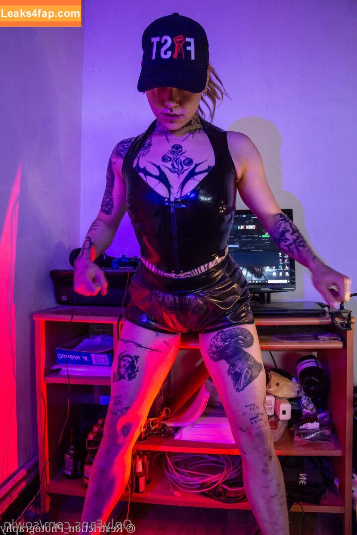 sowln /  leaked photo photo #0010