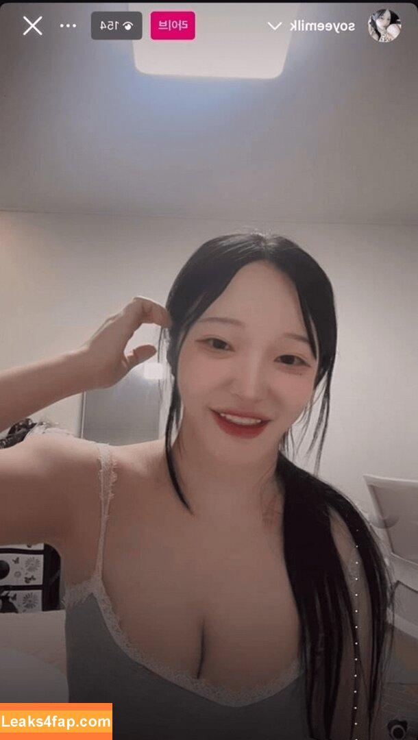 soyeemilk / soyeemilk__ leaked photo photo #0194