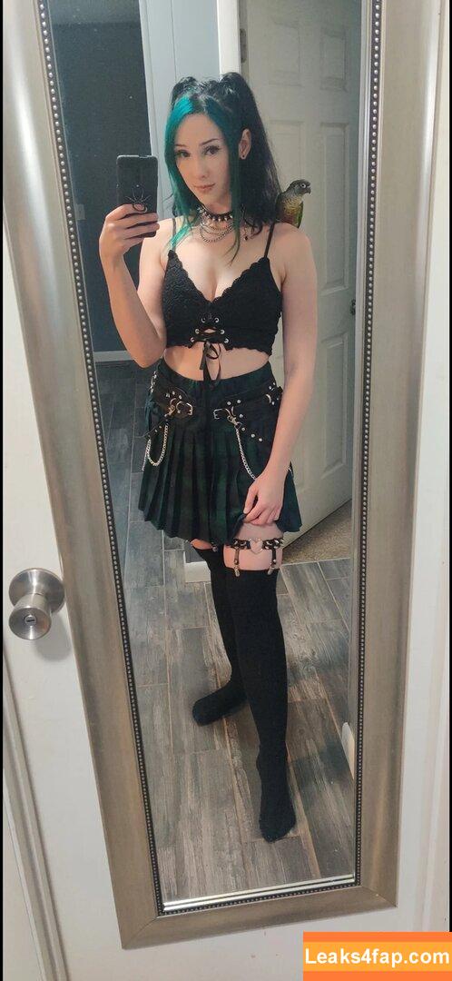 Sp00Kysquirrel / Victoria Ryann leaked photo photo #0001