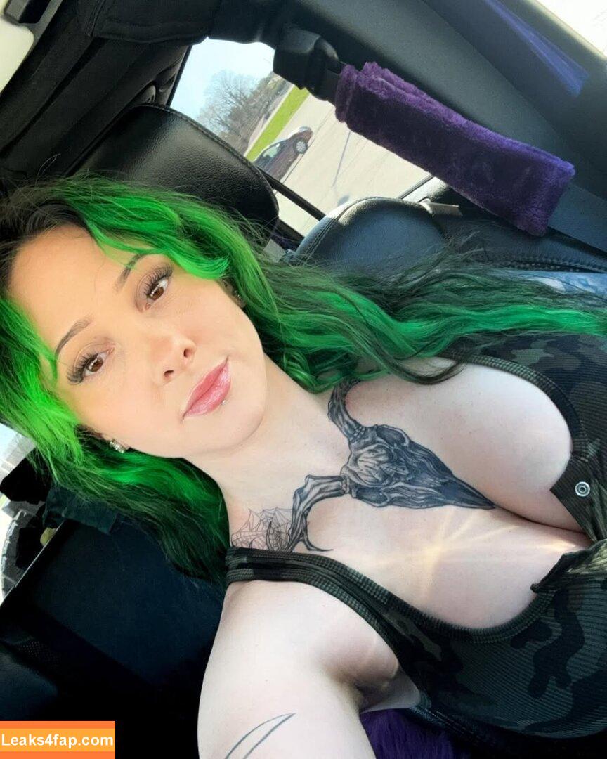 Sp00Kysquirrel / Victoria Ryann leaked photo photo #0004