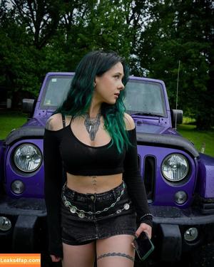 Sp00Kysquirrel photo #0015