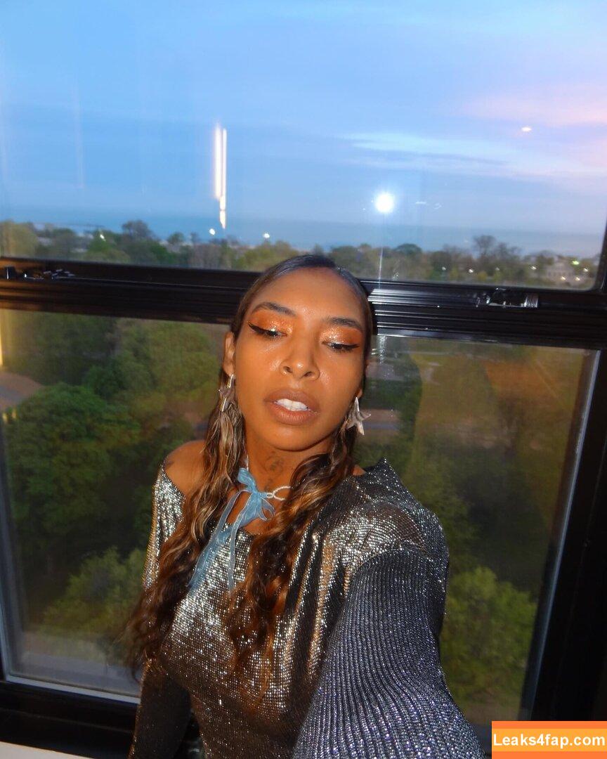 Spellling / Chrystia Cabral leaked photo photo #0034
