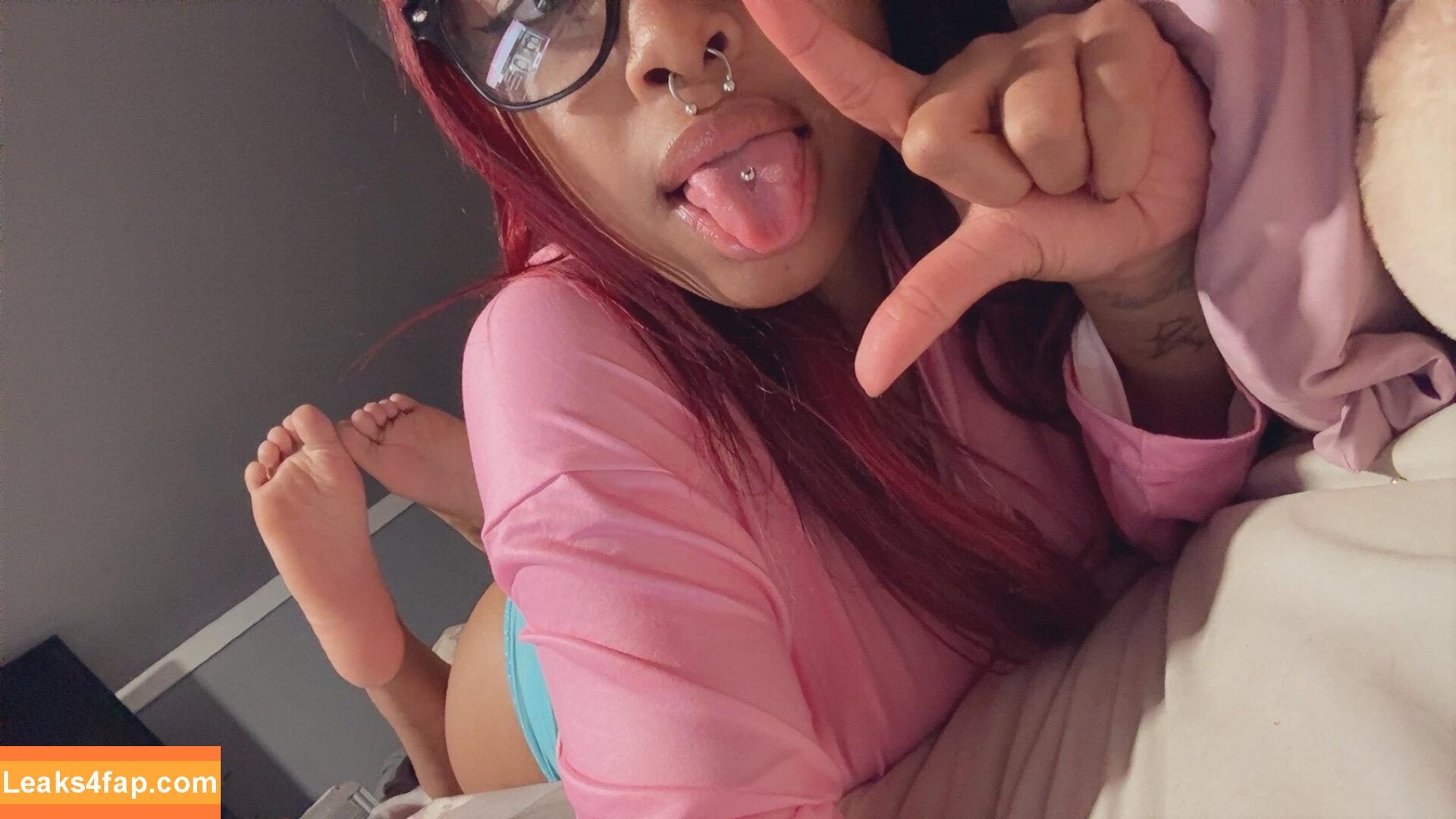 spendforlayla / dominatrix908 / laurenbrown.beauty / princesslayla7 / princessplat12 leaked photo photo #0007