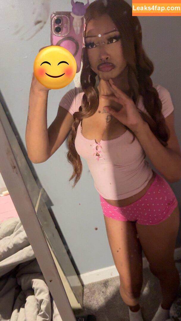 spendforlayla / dominatrix908 / laurenbrown.beauty / princesslayla7 / princessplat12 leaked photo photo #0016