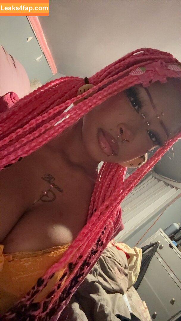 spendforlayla / dominatrix908 / laurenbrown.beauty / princesslayla7 / princessplat12 leaked photo photo #0021