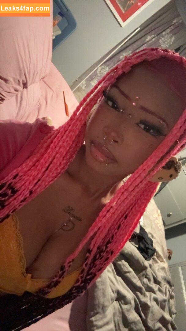 spendforlayla / dominatrix908 / laurenbrown.beauty / princesslayla7 / princessplat12 leaked photo photo #0022