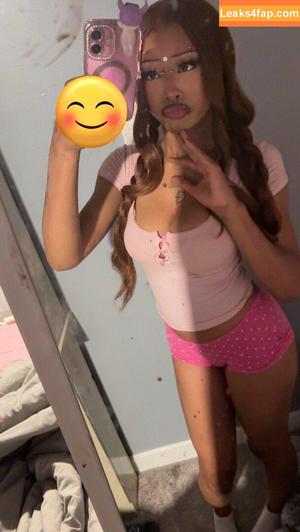 spendforlayla photo #0016
