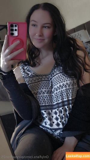 spicysaffron25 photo #0001