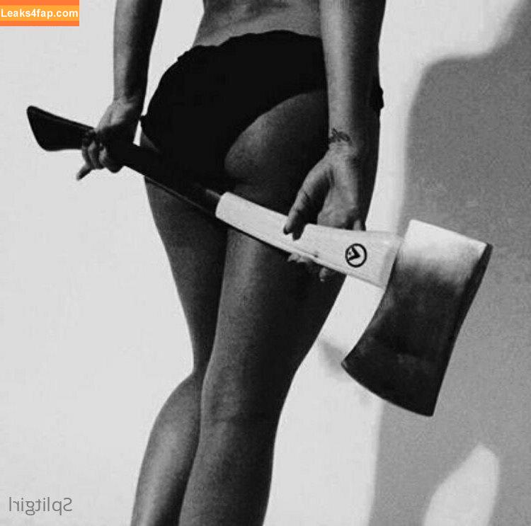 split.girl / splits.girls leaked photo photo #0111