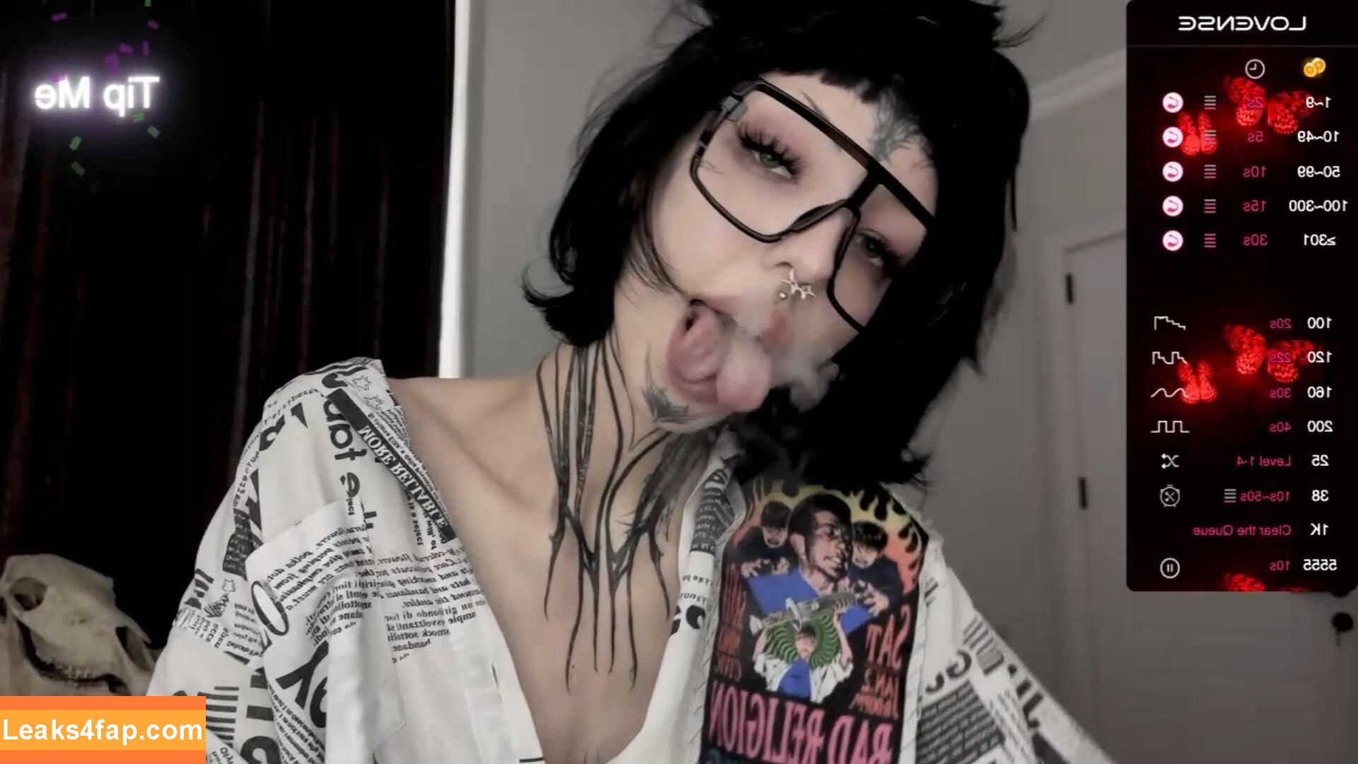 Split Tongue /  leaked photo photo #0005