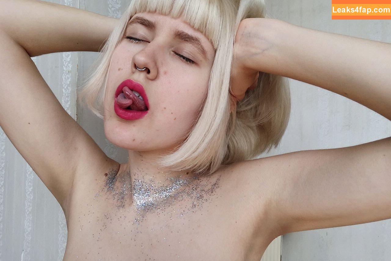 Split Tongue /  leaked photo photo #0012