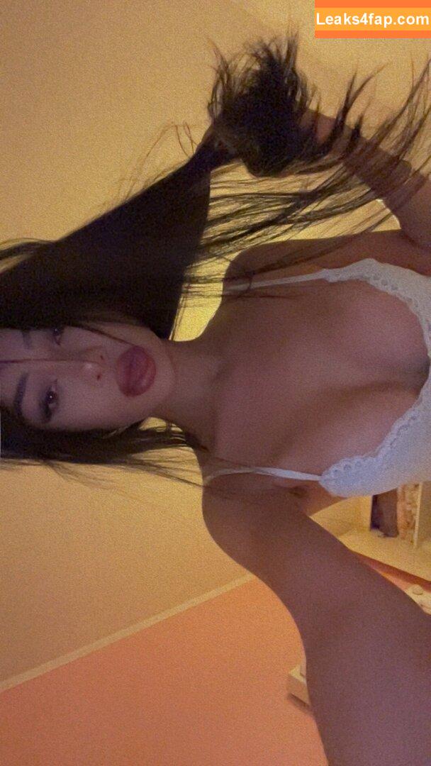 spoilkiara /  leaked photo photo #0001