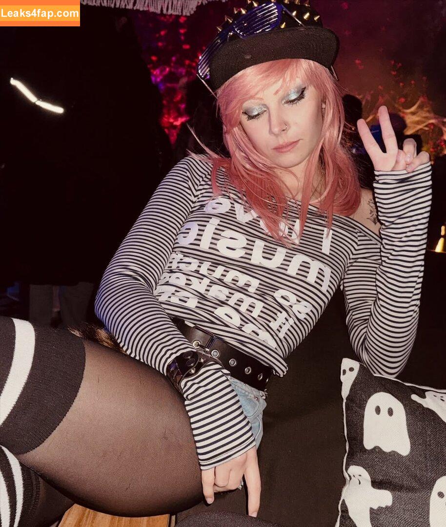 squidney_helen / https: leaked photo photo #0022