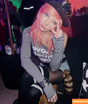 squidney_helen photo #0021