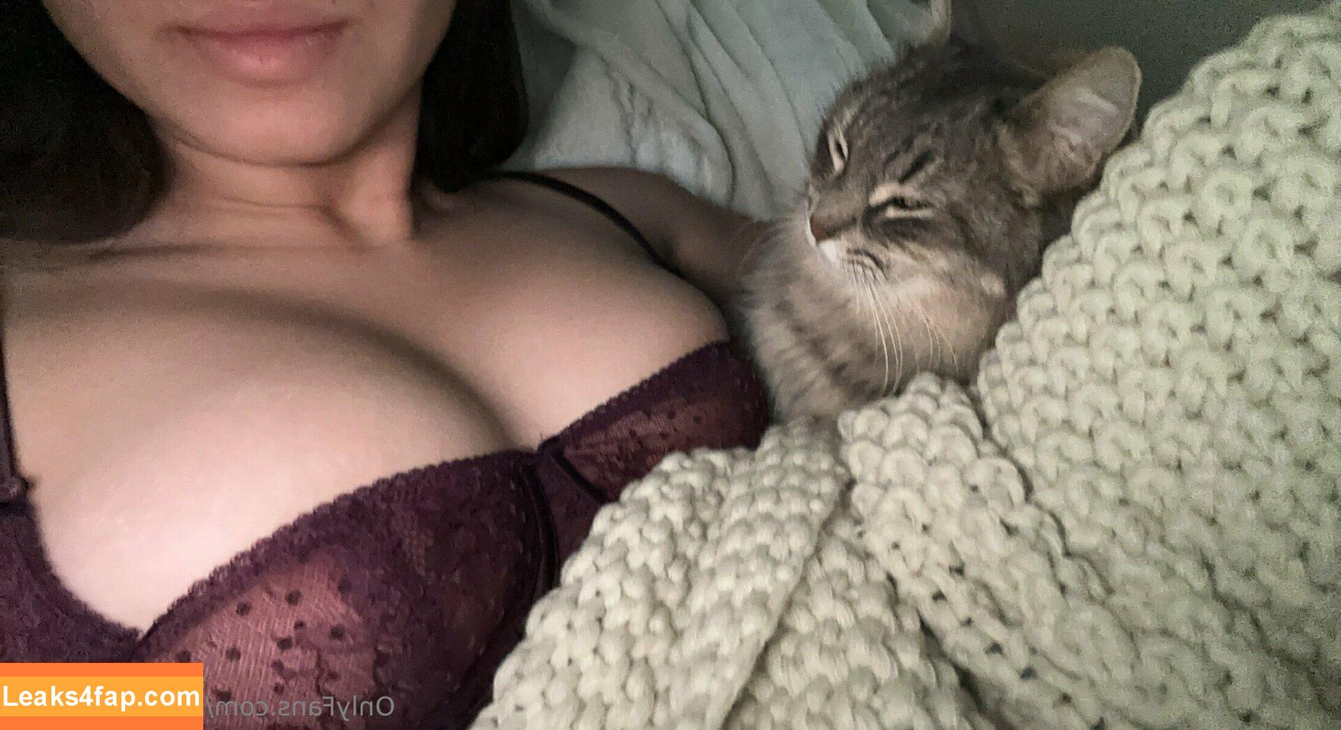 ssarahparadise / astridxskye / astridxskyevip / thesakuraasarah leaked photo photo #0025