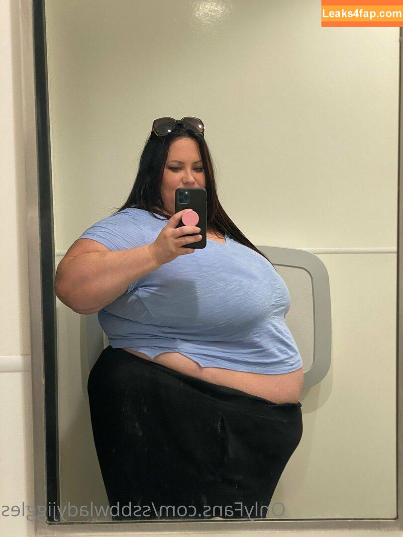 ssbbwladyjiggles /  leaked photo photo #0207