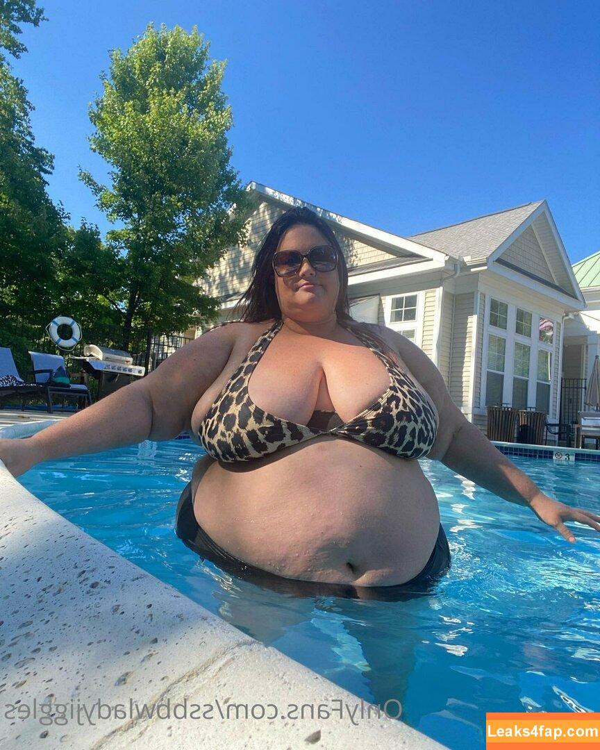 ssbbwladyjiggles /  leaked photo photo #0210