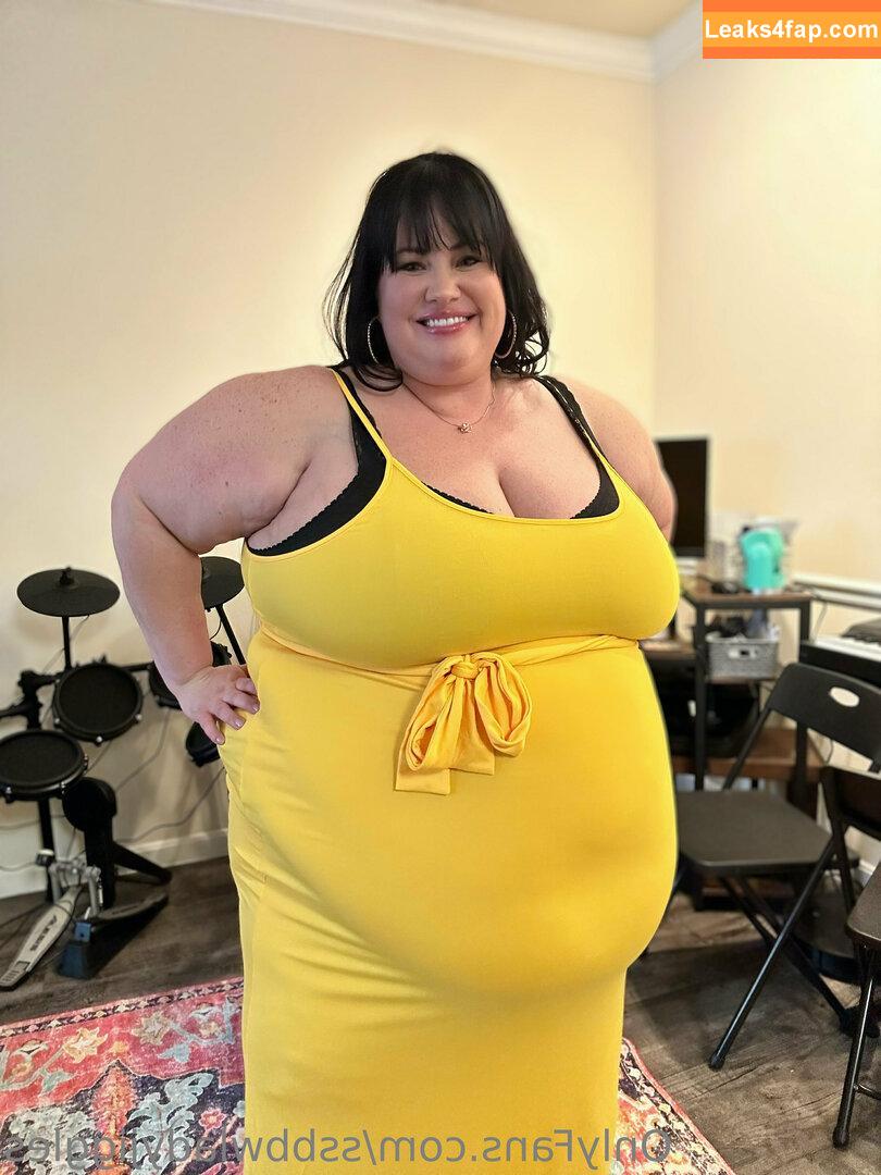 ssbbwladyjiggles /  leaked photo photo #0258