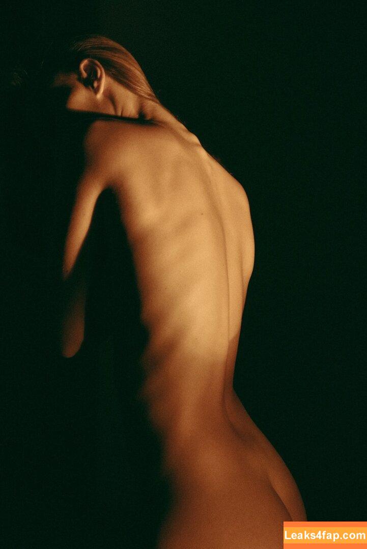Ssonyashnyk / bodyaesthetics / https: слитое фото фото #0005