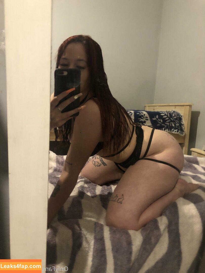 ssophhie / sophie_msmsmsm leaked photo photo #0025