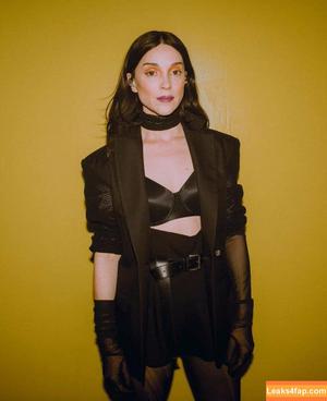 St Vincent photo #0154