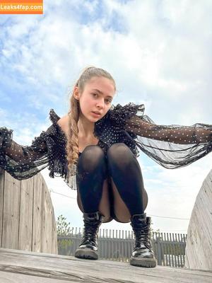 Stefania Deriabina photo #0023