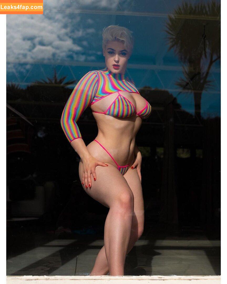 Stefania Ferraro /  leaked photo photo #0006