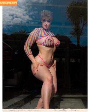 Stefania Ferraro фото #0006