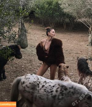 Stefanie Giesinger фото #0418