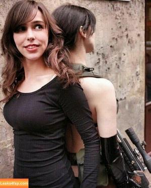 Stefanie Joosten photo #0058