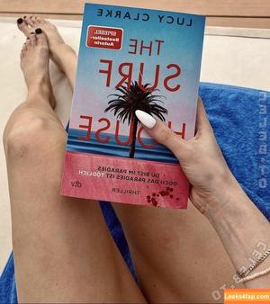 Stefanie Sutton photo #0102