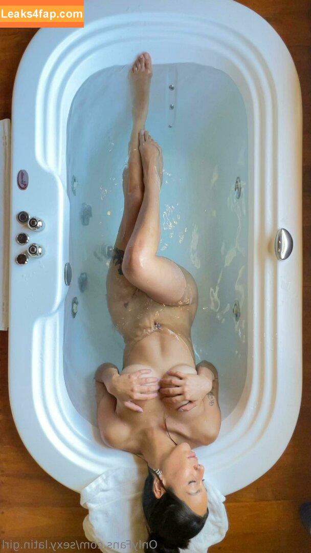 stefanyfoxy / stefani.foxy leaked photo photo #0012