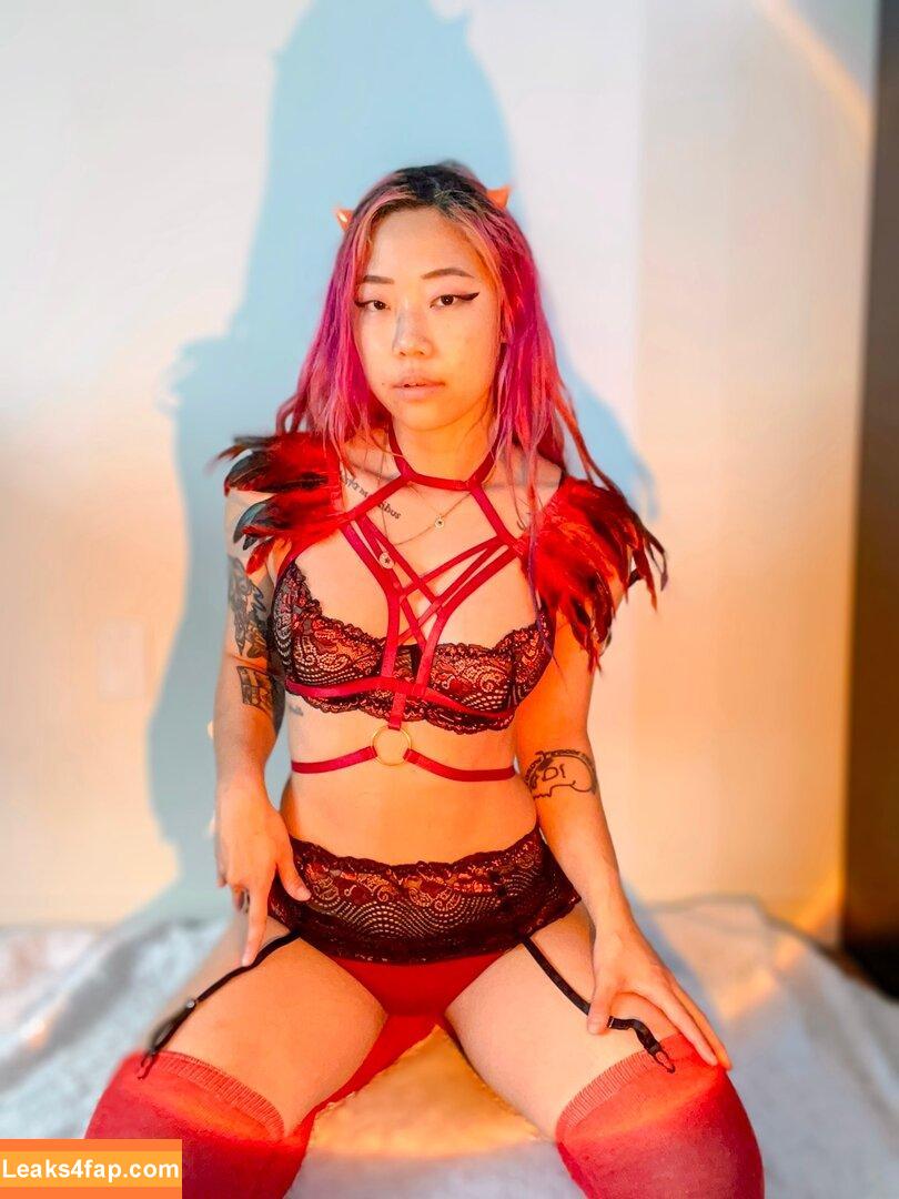 Stella Chung / ParallaxStella / therealparallaxstella leaked photo photo #0022