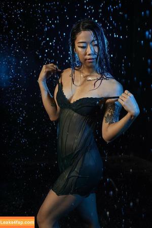 Stella Chung photo #0001