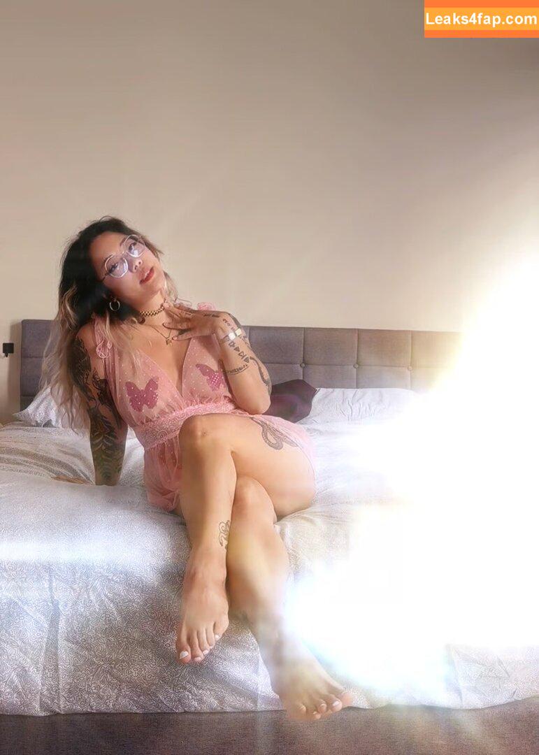 Stella Chung / ParallaxStella / therealparallaxstella leaked photo photo #1155