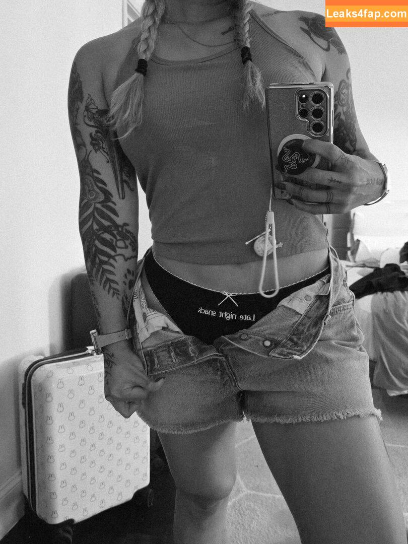 Stella Chung / ParallaxStella / parallaxstella.official leaked photo photo #1241