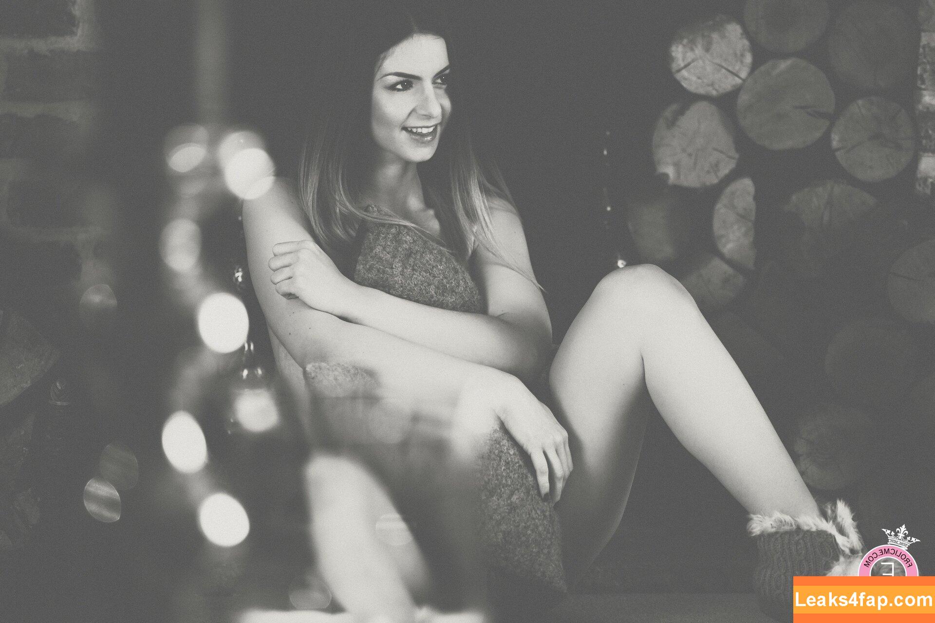 Stella Cox / Frolicme / Home Love / stella_cox / stella_h_cox / thestellacox leaked photo photo #0227