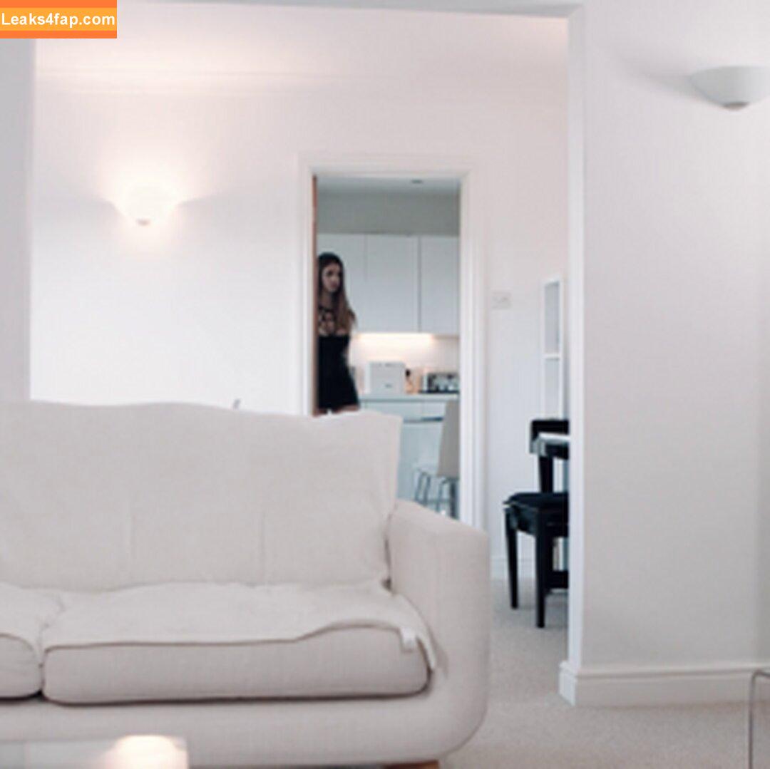 Stella Cox / Frolicme / Home Love / stella_cox / stella_h_cox / thestellacox leaked photo photo #0463