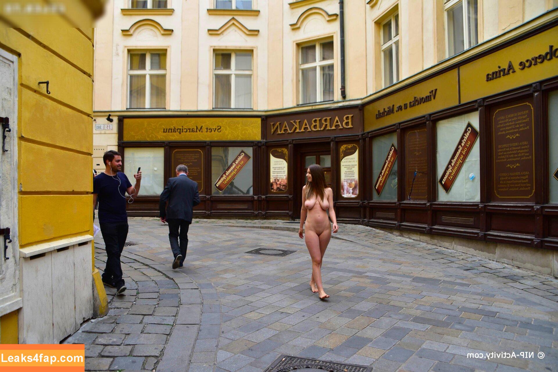 Stella Cox / Frolicme / Home Love / stella_cox / stella_h_cox / thestellacox leaked photo photo #0961