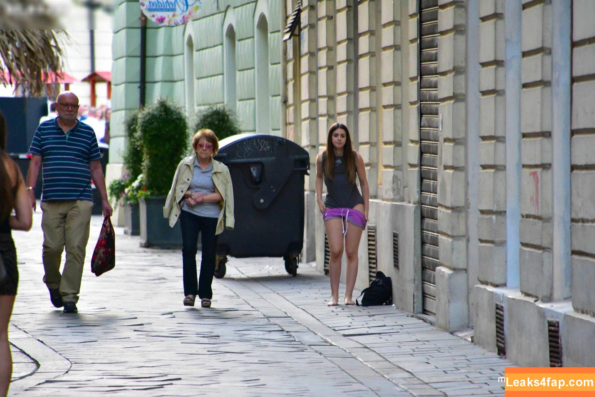 Stella Cox / Frolicme / Home Love / stella_cox / stella_h_cox / thestellacox leaked photo photo #0979