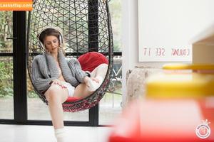 Stella Cox photo #0239