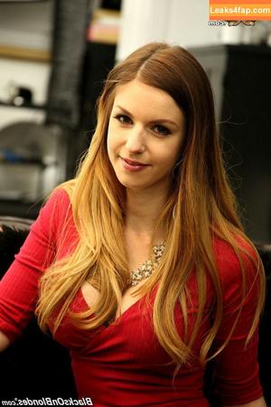 Stella Cox photo #0321