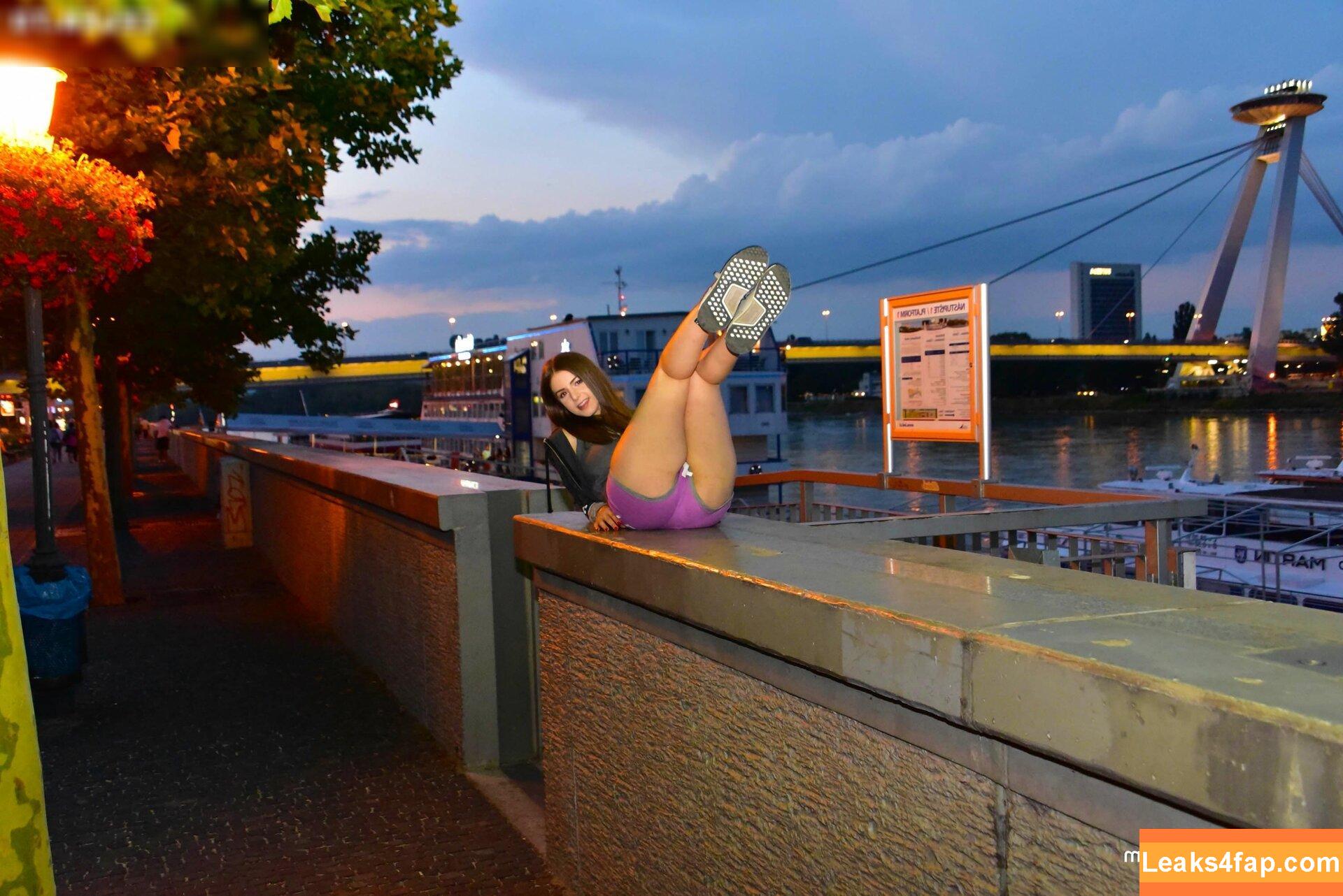 Stella Cox / Frolicme / Home Love / stella_cox / stella_h_cox / thestellacox leaked photo photo #1011