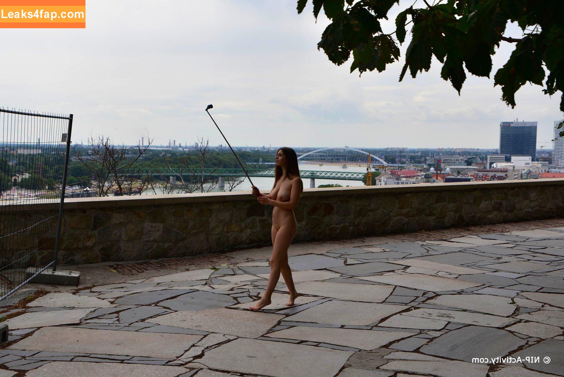 Stella Cox / Frolicme / Home Love / stella_cox / stella_h_cox / thestellacox leaked photo photo #1034