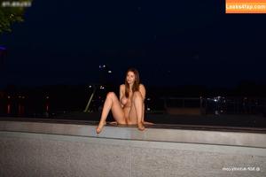 Stella Cox photo #1012