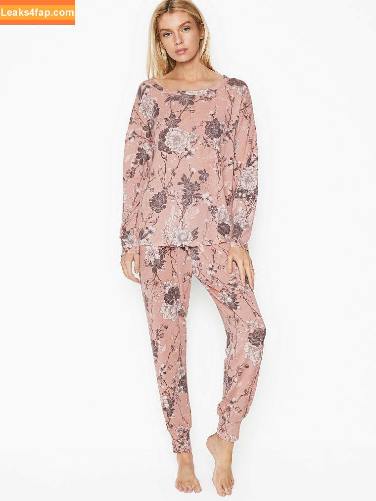 Stella Maxwell / stellamaxwell слитое фото фото #0390