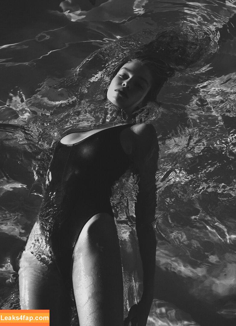 Stella Maxwell / stellamaxwell слитое фото фото #0455