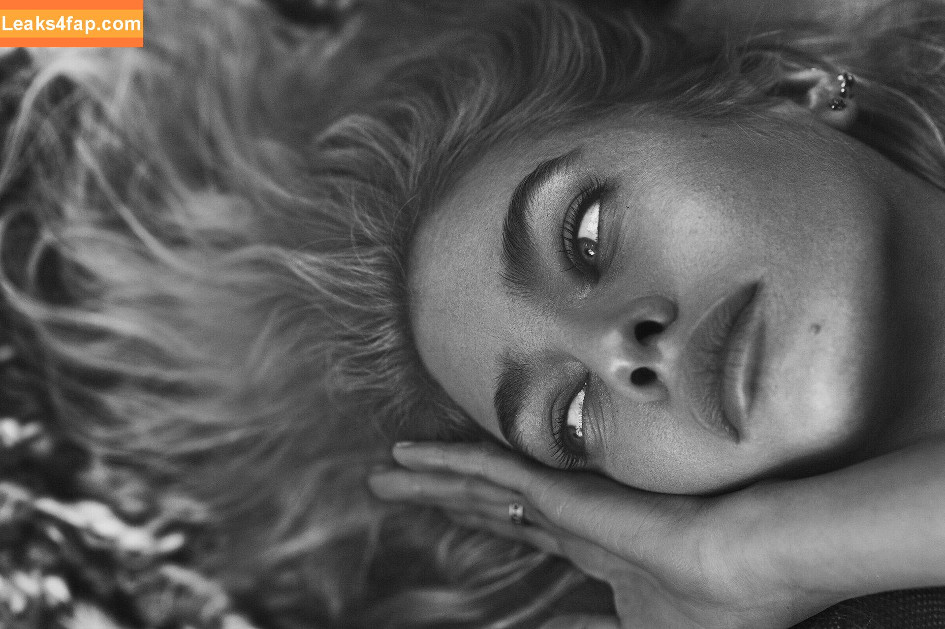 Stella Maxwell / stellamaxwell слитое фото фото #0469